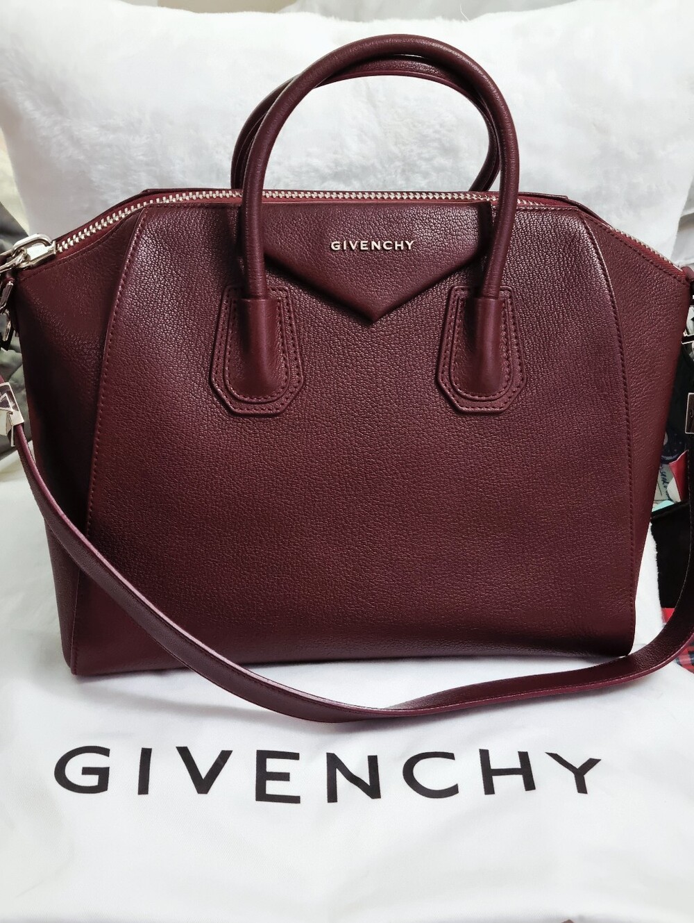 Givenchy Sugar Goatskin Medium Antigona